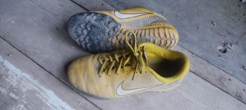 Butsa 34. 35  бутсы кета . Indoneziya