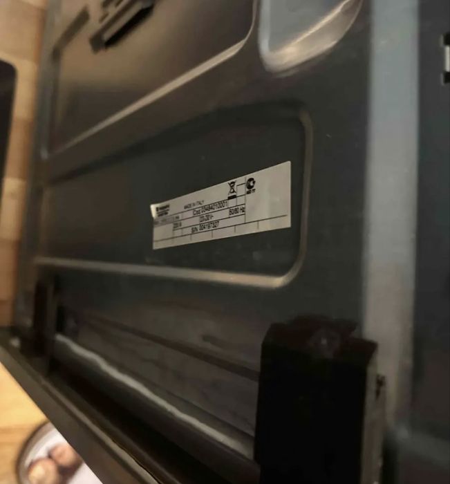 Духовой шкаф Hotpoint-Ariston