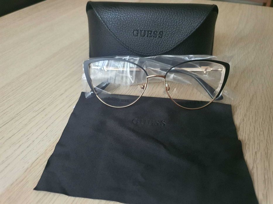Rama de ochelari, marca Guess, noua
