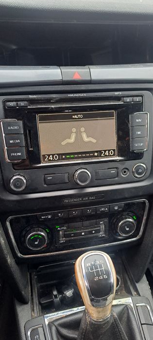 Navigatie RNS310 Skoda Superb 2 2011