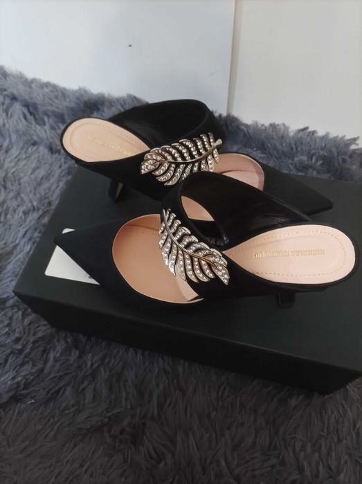 $1245 обувки Nicholas Kirkwood