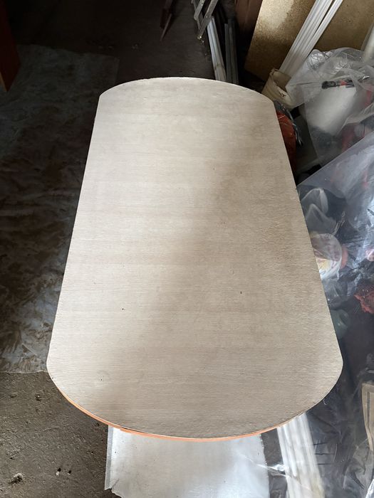 Стол из настоящего дерева