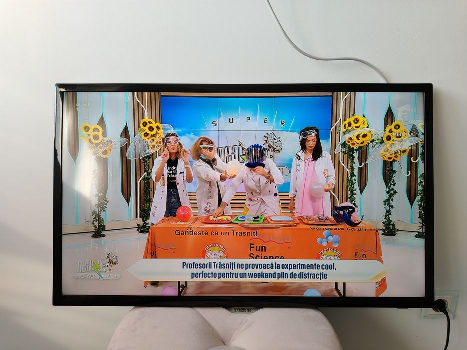 Televizor LED 32inchi 82cm smart