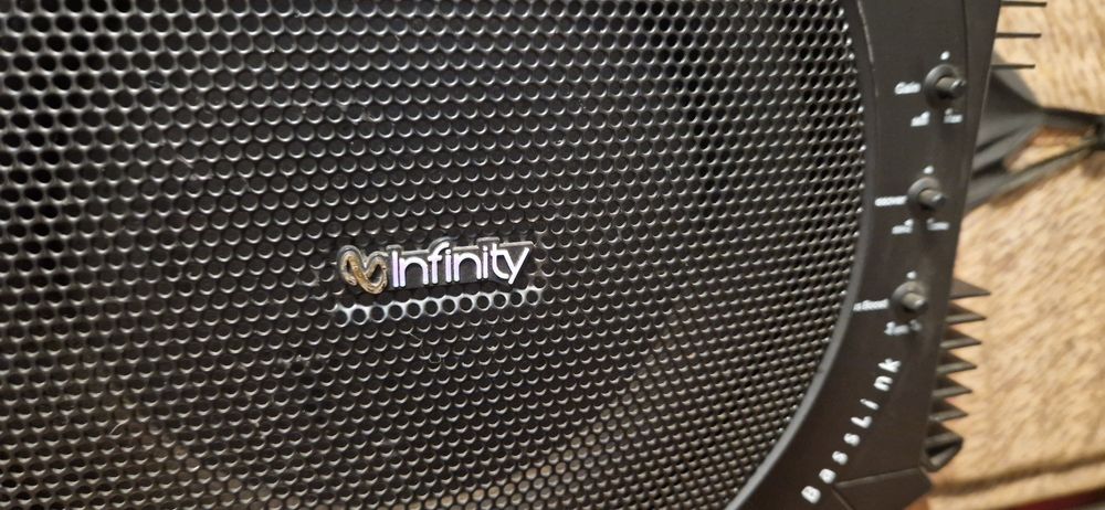 Субуфер за кола INFINITI