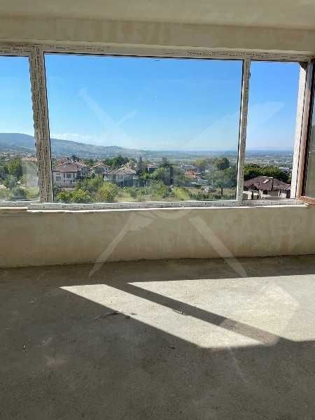 Продава се Тристаен апартамент в с. Марково, Област Пловдив - 110 кв.м за 1364 €/кв.м - Снимка #2