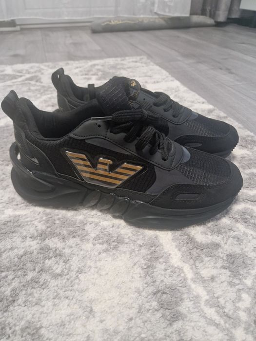 vand adidasi EMPORIO ARMANI