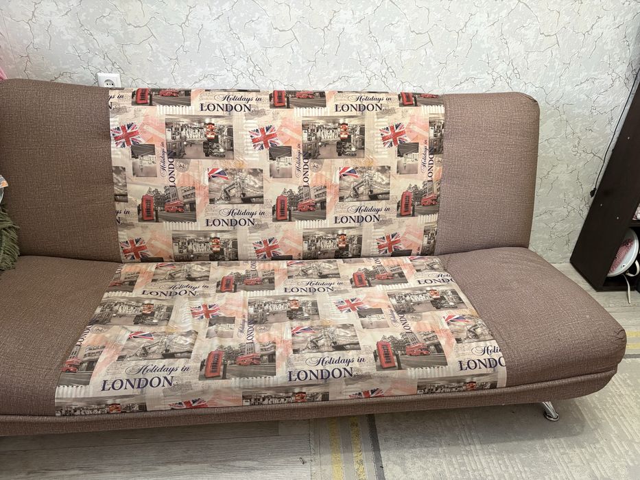 Продаётся диван, б/у, в хорошем состоянии.