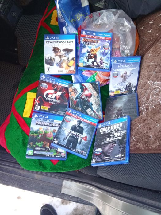 Продам Playstation 4