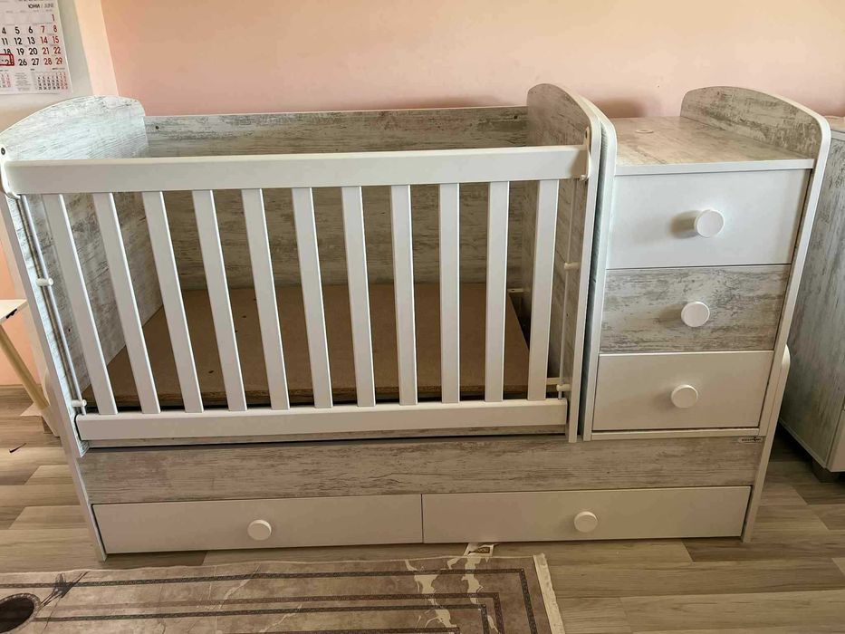 Бебешка трансформираща се кошара Лейди 6 в 1.