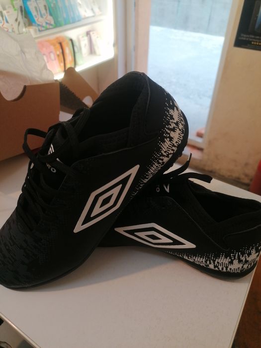 Adidasi Umbro sintetic