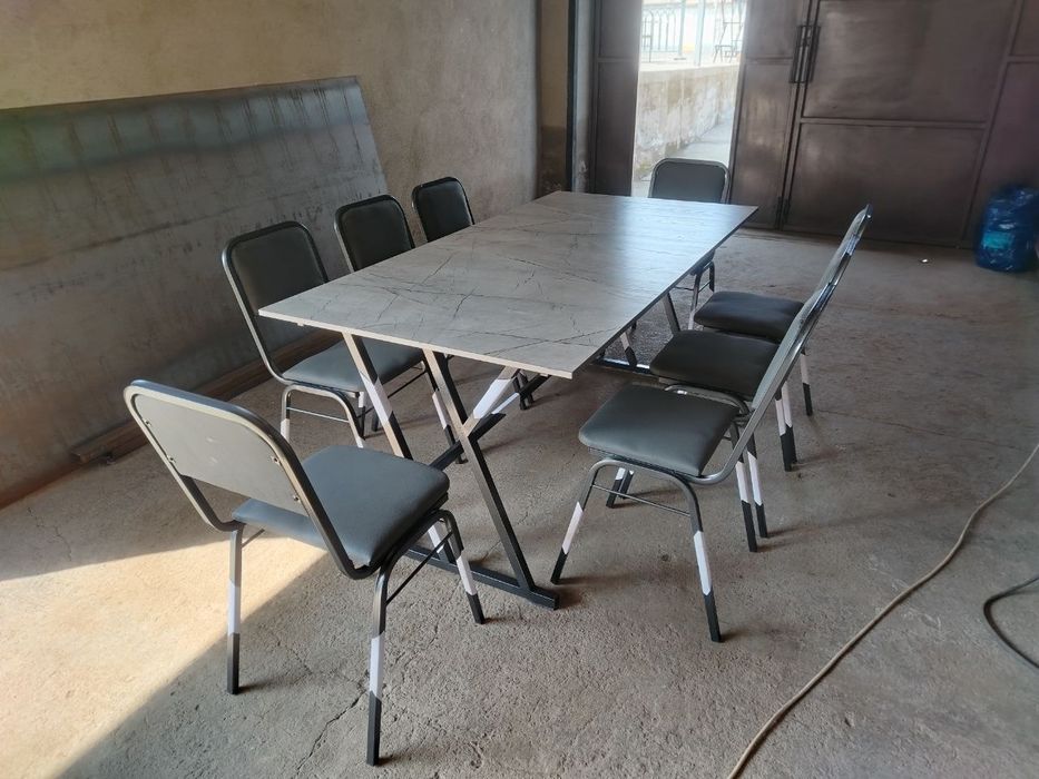 Stol stul sotiladi 8 kishilik