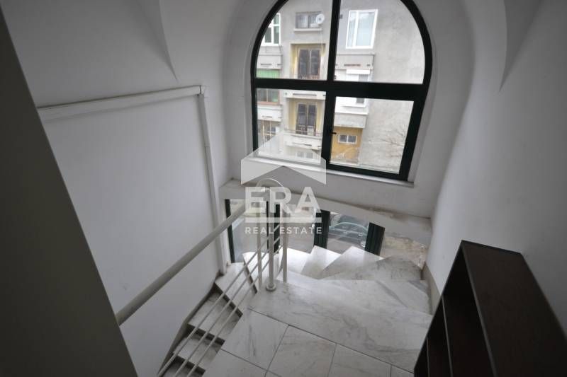 Продава се Тристаен апартамент в Хасково, Център - 97 кв.м за 947 €/кв.м - Снимка #2