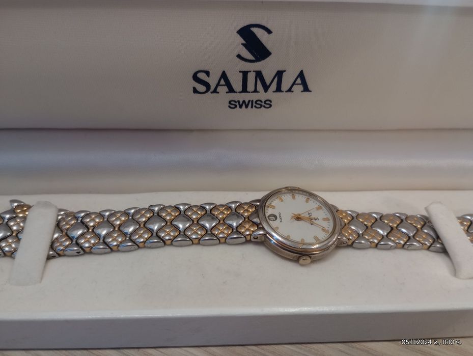 Позлатен швейцарски  дамски часовник