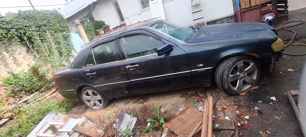 Продам Мерседес С-280