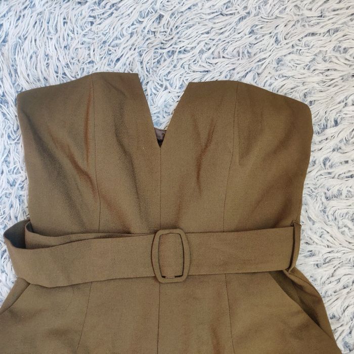 Продавам елегантен гащеризон asos