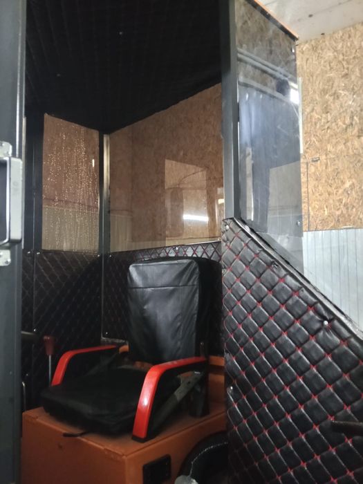 мини-погрузчик с вилами