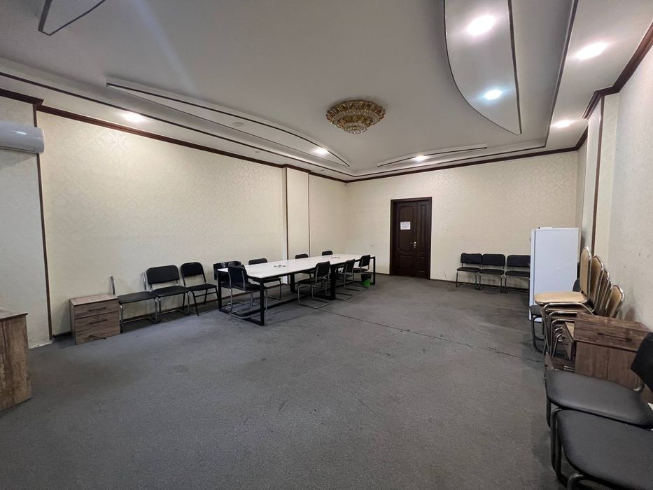 Сдается просторное офисное помещение площадью 400 кв.м.