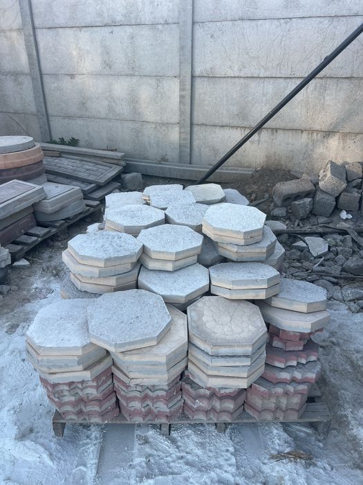 Брусчатка кубигі жоқтар тегін. 0-2000тг.