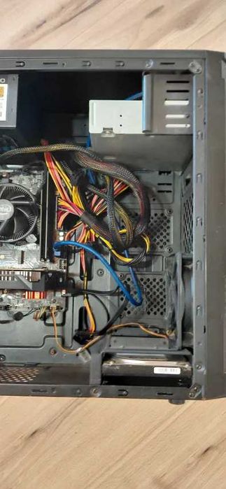 Гейминг компютър (low-budget / GTX 1050 Ti / 16 GB RAM)