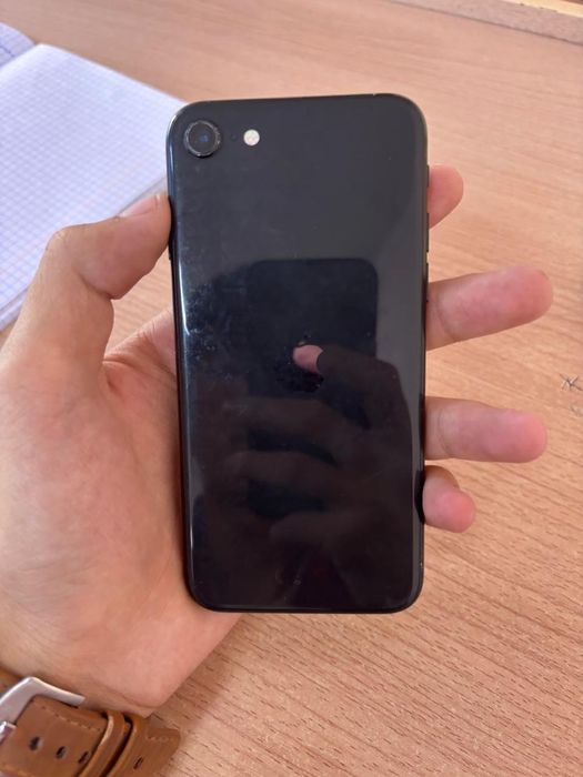 iPhone SE 2022 состояние 8/10