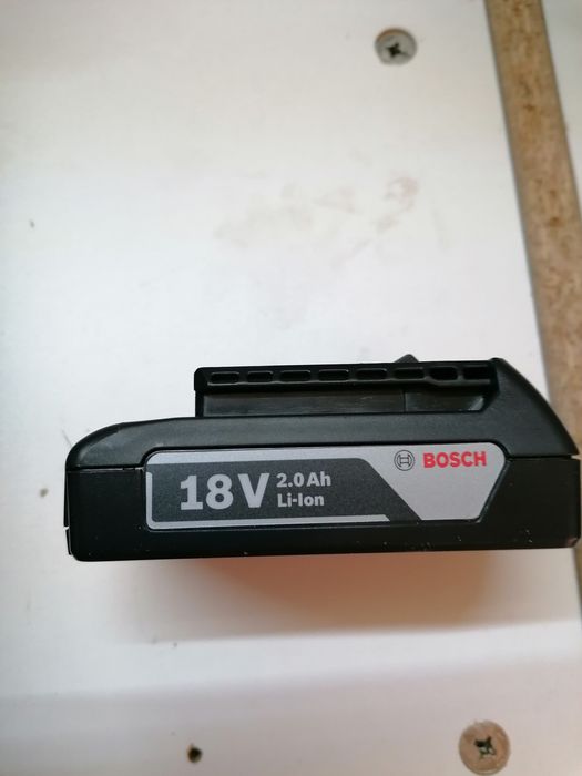 Bosch. baterie 2 ah