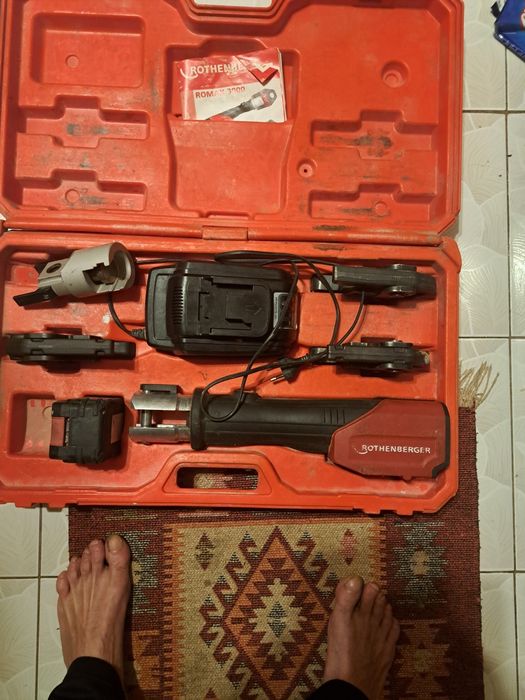 Presă sertizare pex rothenberger