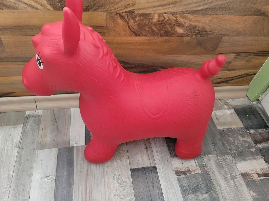 Детско конче за скачане