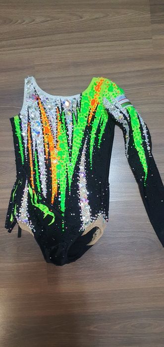 Гимнастический купальник