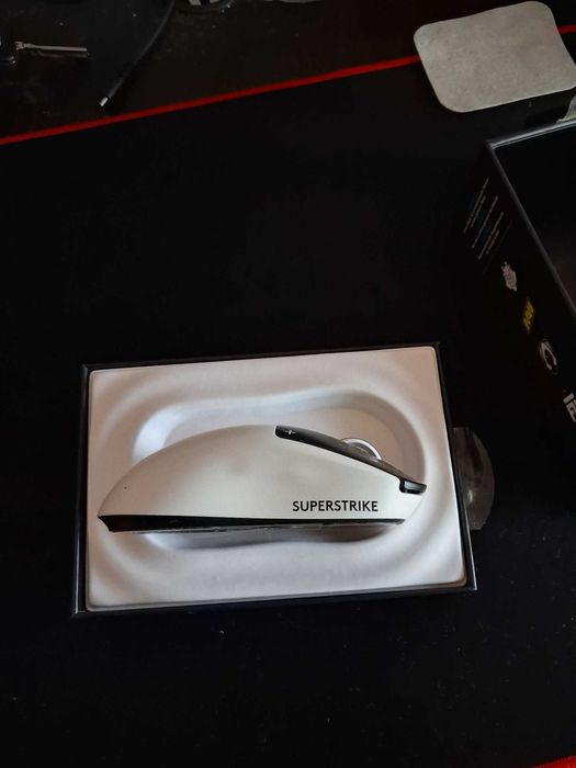Logitech Superstrike