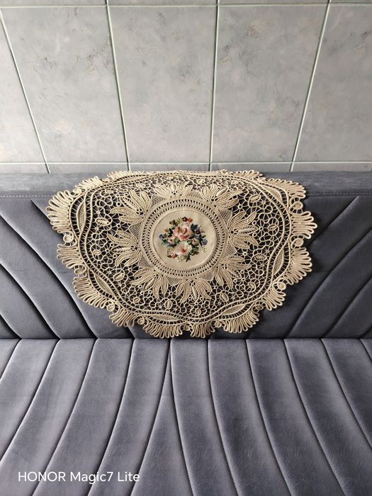 Mileu macrame lucrat manual