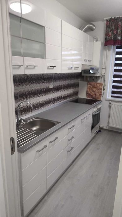 Inchiriez apartament cu doua camere Avram Iancu