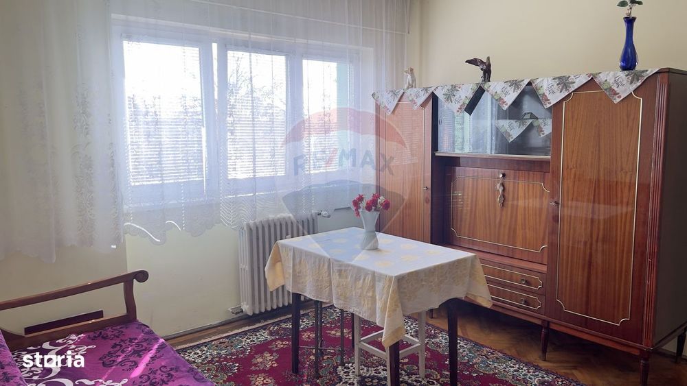Apartament cu 3 camere de închiriat în zona Podgoria
