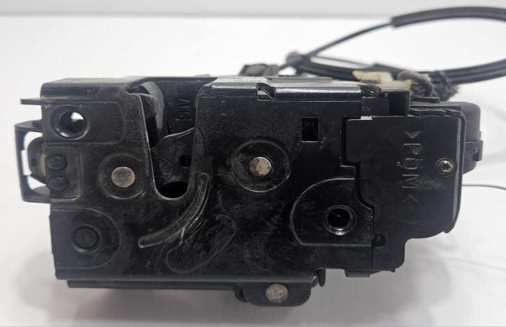 Broasca usa fata dreapta A6X1837014G Volkswagen VW Caddy a 2-a genera