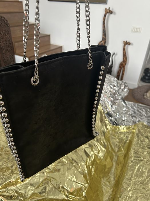 Geanta Zara din piele naturala ,lant metalic si nituri