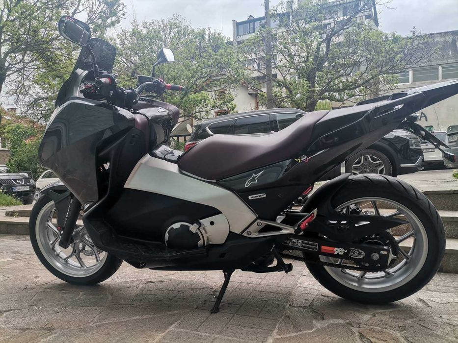 Honda Integra NC 700 D