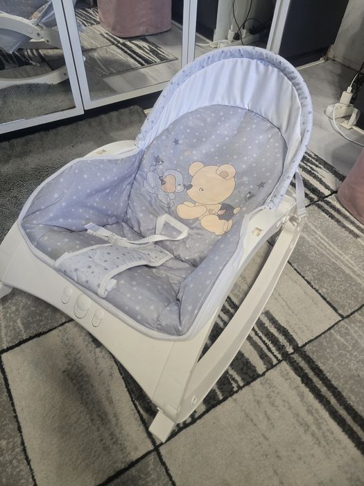 Запазен детски шезлонг