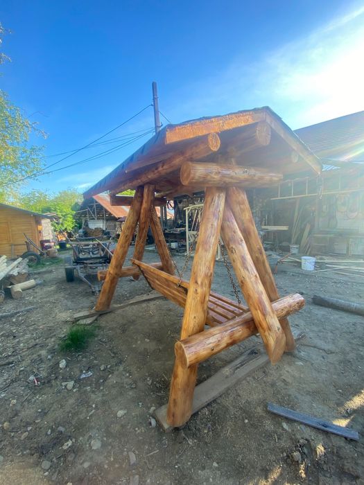 Vând leagăn din lemn masiv