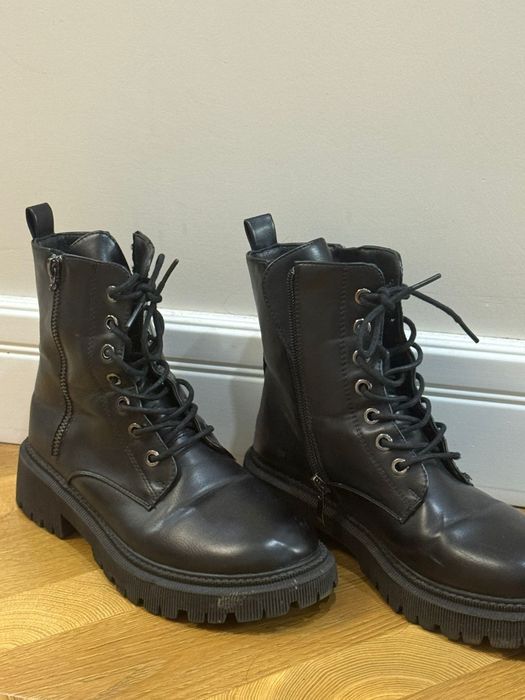 Продам зимнюю обувь