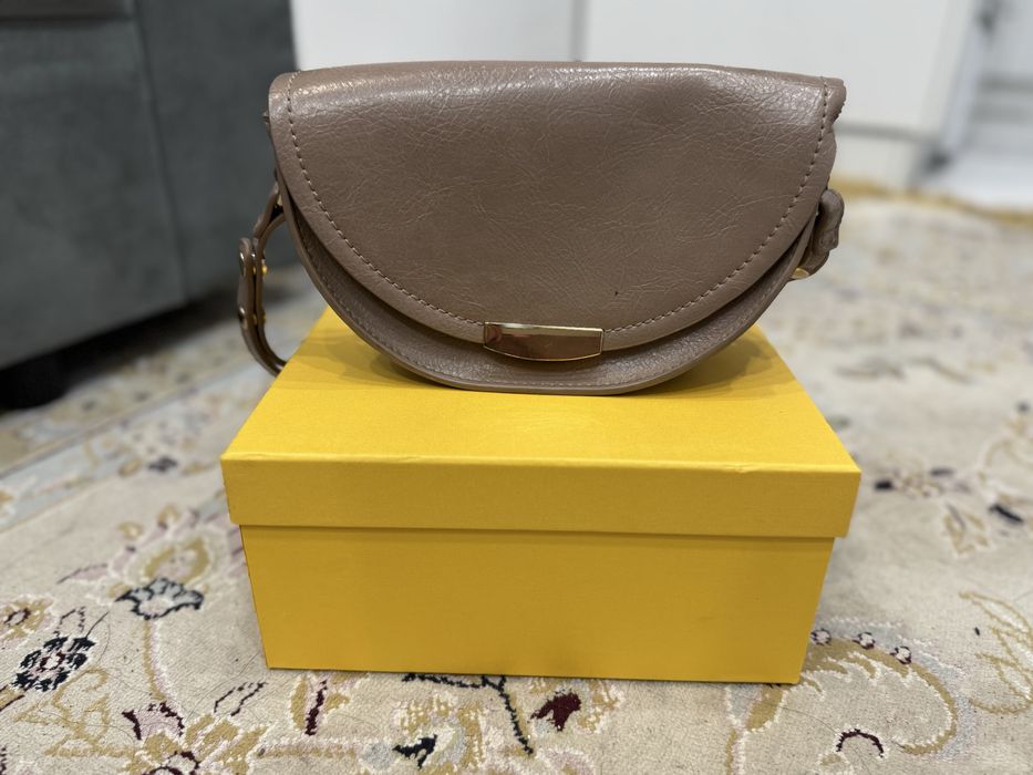 Продам сумки дешева