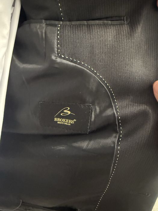 Продам костюм в отличном состоянии