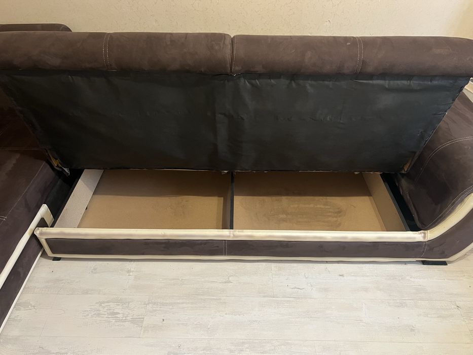 Ъглов диван 310/210 велур и кожа