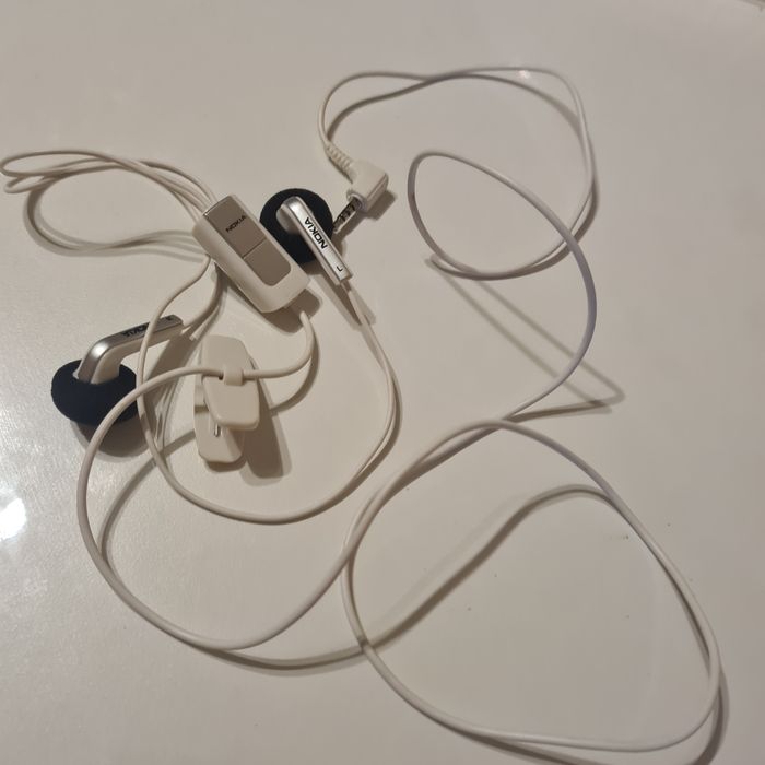 Продам НОКИЯ 6101