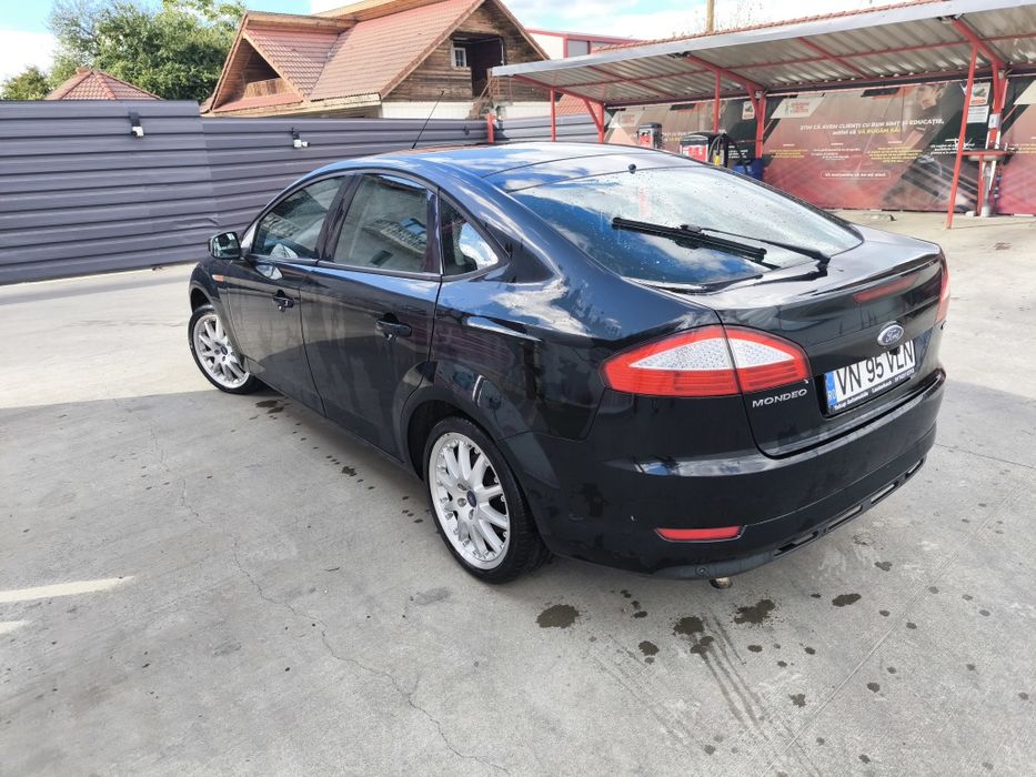 Vând Ford Mondeo sau schimb cu ceva mai mic de oraș (benzina)– Mașină personală de familie (2.0 DieselPrimul proprietar în RO)