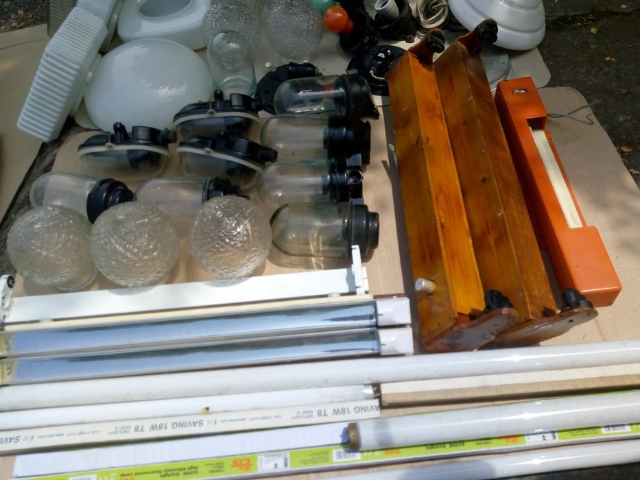 Улични за осветление на вътрешни и външни помещения ицата и згради