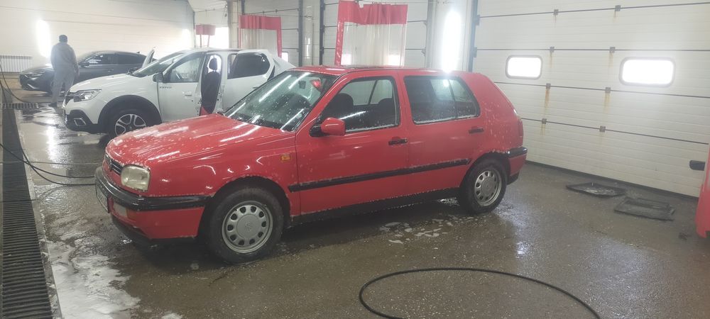Продам гольф 3 автомат 93 года