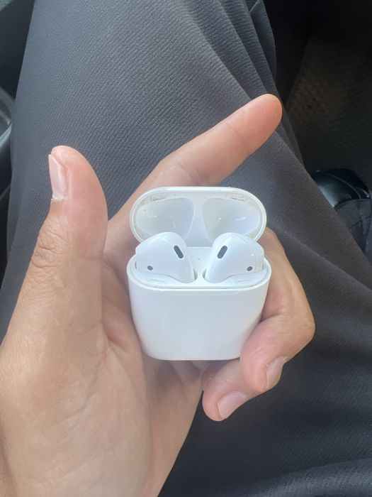 Продаю air pods 2 , оригинал б/у