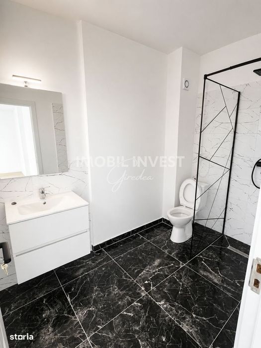 Apartament 2 camere plus balcon de 9,60 mp, bloc nou, parcare, 84.000E