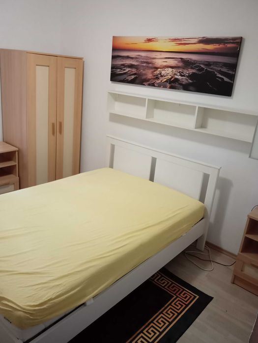 Titan 3 camere de inchiriat