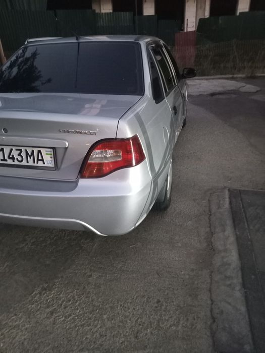 Нексия 2  сотилади