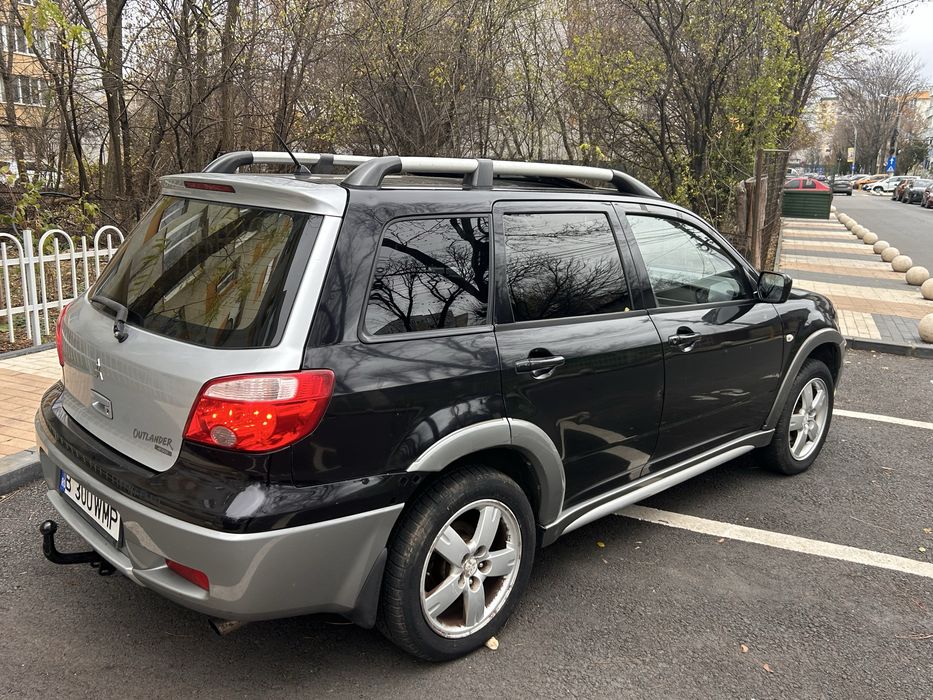 Mitsubishi Outlander 2004 2.0 L benzina 4x4 piele panoramic vari +/-